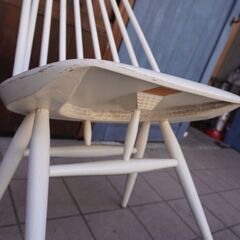 Edsby Verken社のIlmari Tapiovaara(イルマリ・タピオヴァーラ)デザインMademoiselle Chair(マドモアゼル チェア)。北欧の美しいフォルムのラウンジチェア。①CA105