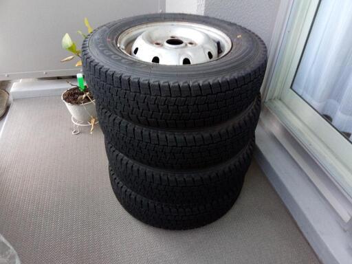 軽貨物車用スタッドレスタイヤとチェーン