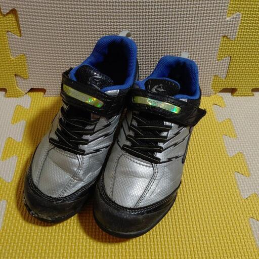 18cm女の子 cm男の子 子供靴スニーカー にゃーさん 茂原のキッズ用品 子供用シューズ の中古あげます 譲ります ジモティーで不用品の処分