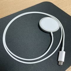 【ネット決済・配送可】【Apple 純正】MagSafe充電器/...