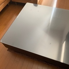 【ネット決済】黒いガラスのローテーブル（引出し・盤面ガラス・透明...