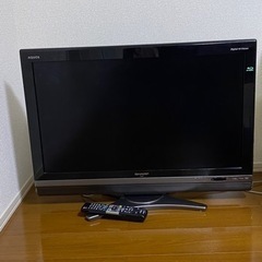 32インチ SHARPブルーレイ内蔵テレビ