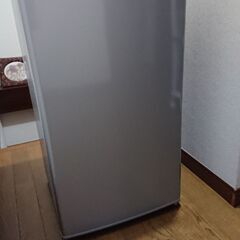 中古品　アクア１ドア冷蔵庫　2017年製