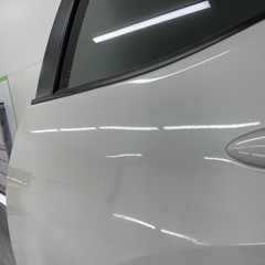 送料込み！☆ヤリス☆左リアドア Assy ☆070パール☆動作確認済☆