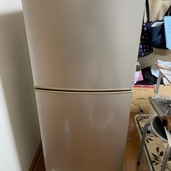 シャープの冷凍冷蔵庫　2001年製　140L 