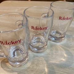 Rickeyのジョッキ3つ