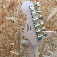 Squier by fender スクワイヤ バイ フェンダー ストラトキャスター 