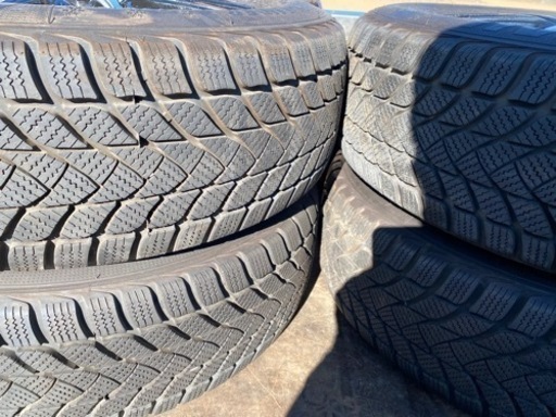 スタッドレスタイヤ195/65R15 一度だけ使いました2020年製