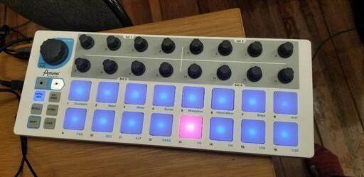 arturia beatstep MiDI CVシーケンサー コントローラ 中古