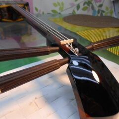 (送料無料)239.800円　銘苅春政デザイン変更済　八重山黒檀蛇皮沖縄三線本張り　希少品