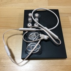 beats Bluetoothイヤホン ベビーピンク※新品イヤー...