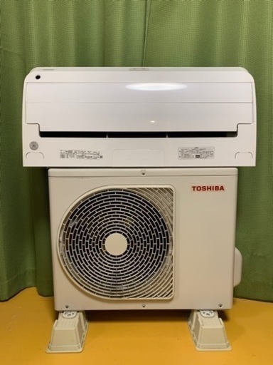 お買得‼️高年式、超美品、6畳用❗️2020年❗️取付込❗️TOSHIBAエアコン