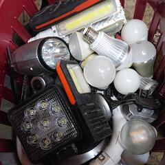 受付終了 ジャンク品 LED電球多数 全て使用不可 部品取用
