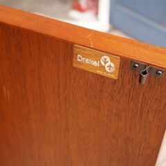 DREXEL HERITAGE(ドレクセルヘリテイジ)のTouraine(ツーレイン) サイドボードです。熟練した職人によるクラシックでエレガントなキャビネットは店舗などにもおススメです。CA116