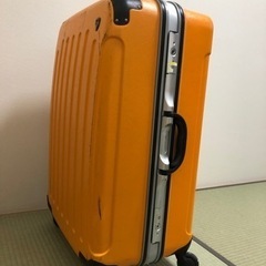 ［お取引中］スーツケース　キャリーバッグ　《オレンジカラー》