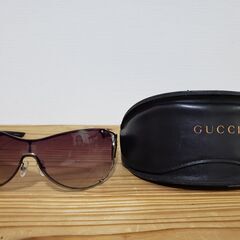 gucci  グッチ　サングラス　メンズ用　全体的に綺麗かと思います。