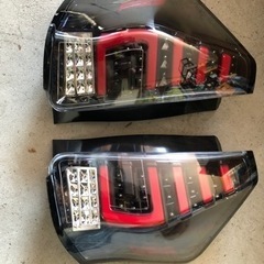 【値下げ】プリウスa用テールランプ