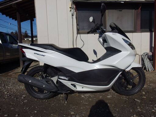 HONDA PCX125 JF56型 低走行車　タイヤ前後新品