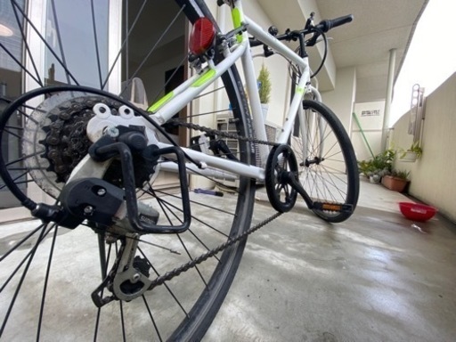 無料配達地域あり、整備済み、税込13,900円、700×23c、SIAFEIのクロス