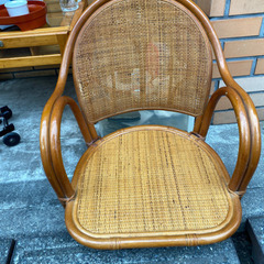 【無料！】藤製の座椅子【座面が回転します！】