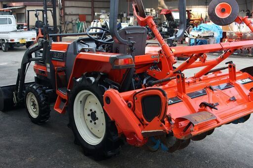 【SOLD OUT】クボタ トラクター GL221 23馬力 フロントローダー パワステ 自動水平 逆転 オートヒッチ【清掃済・整備済】【農機具でっく】【福岡】【トラクター】