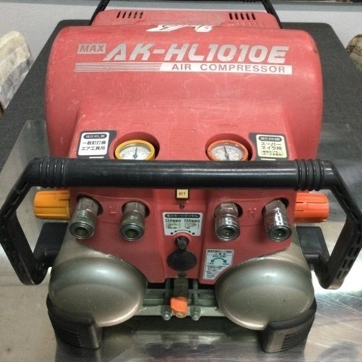 中古　1999年製　エアーコンプレッサー　幅36.3　　奥行52.9　　高さ31.8　 （ｃｍ）　1.6馬力　30気圧　高吐出　低電圧　常圧　2口　高圧　2口　100V 60Hz 中古 1999年製 エアーコンプレッサー 幅36.3 奥行52.9 高さ31.8 （cm