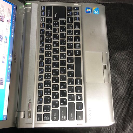 13.3インチワイド液晶＆DVDスーパーマルチドライブ搭載のオールインワンモバイルノートPC 「VAIO VPCS129FJ/S(PCG-51511N)」Win10 ＆ Office2010インストール済 Core i3-350M(2コア・4スレッド) / HDDは320GB / メモリーは４GB(最大8GB) / Webカメラ / Bluetooth / FeliCa(パソリ) / 無線LAN / 指紋センサー / バッテリー使用可能　中古品 13.3インチワイド液晶＆DVDスーパーマルチドライブ搭載の