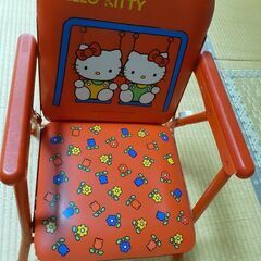 HELLO KITTY　子供の椅子。