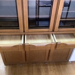 3枚扉食器棚 【トレファク 川越店】