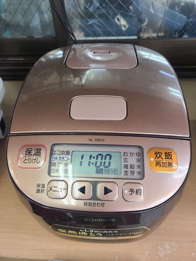 W204 【近隣配達可能】象印　炊飯器　3合炊　ブラウン　NL-BB05　2018年製　単身用家電　リサイクルショップ　ケイラック和光店 【配達可能】 ケイラック　和光市　板橋区　練馬区　清瀬市　朝霞市　志木市　新座市　富士見市　ふじみ野市 三芳町　戸田市　蕨市　さいたま市(岩槻以外)　川越市　所沢市　上尾市　東京都　埼玉県