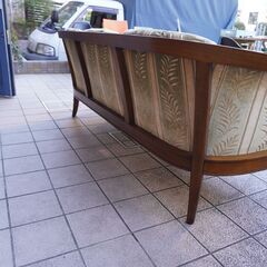 アメリカの高級家具ブランドDREXEL HERITAGE(ドレクセルヘリテイジ)のマホガニー材を使用したUpholstery(アップホルスタリー) 3Pソファー。クラシックなトリプルソファ。CA125