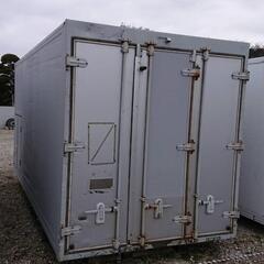 【匝瑳市八日市場】No.Y-8 棚付きコンテナ 長さ約440cm×幅208cm×高さ235cmくらい 配送可