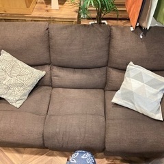 リユースショップBYREUSE配達・設置OK】3人掛けリクライニングソファー
