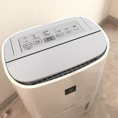 シャープ　衣類乾燥　除湿機・高濃度プラズマクラスター ７０００搭載　CV-H71-W 新古品