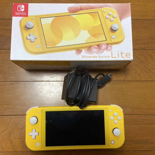 Switchライト　黄色