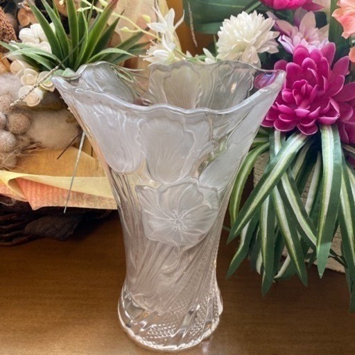 豪華なガラスの花瓶 チューリップ花柄 ptpnix.co.id