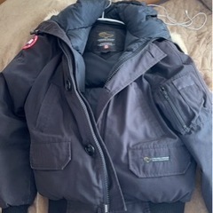 カナダグース　メンズSサイズ
