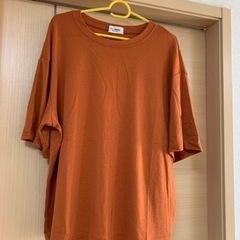 半袖  Tシャツ  オレンジ  バックロゴ