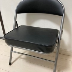 折り畳みパイプ椅子　しっかりしてます(^_^*)100円