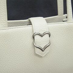 使用頻度少なめ Yves Saint Laurent ハンドバッグ レザー 本革