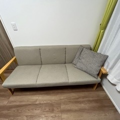 ほぼ新品　ソファ　3人掛け　北欧風　家具　シンプル　場所によって配送可