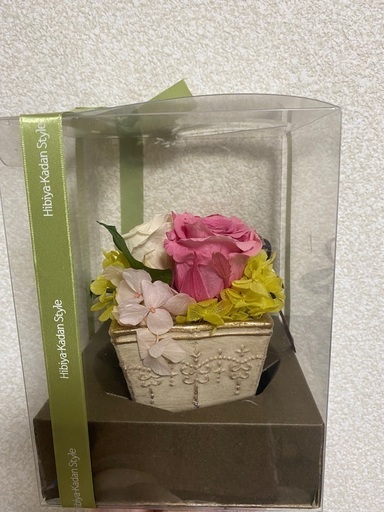 日比谷花壇プリザーブドフラワー なお 国領のその他の中古あげます 譲ります ジモティーで不用品の処分 日比谷花壇プリザーブドフラワー なお 国領のその他の中古あげます 譲ります ジモティーで不用品の処分