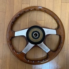 momo ウッドハンドル ステアリング ボス付き