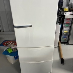 アクア　冷蔵庫　2016年製　272L 3ドア 