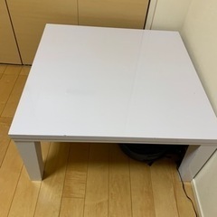白いテーブル　コタツ