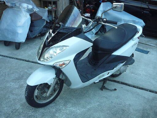 SYM シム RV125i  Fi 車 ホワイト　インジェクション仕様