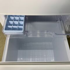 (220113) 　三菱／MITSUBISHI　ノンフロン冷凍冷蔵庫　MR-P15EZ-KW　2016年製