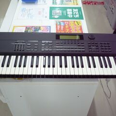 ジモティー来店特別価格!!! ローランドシンセサイザー XP-80 J-151