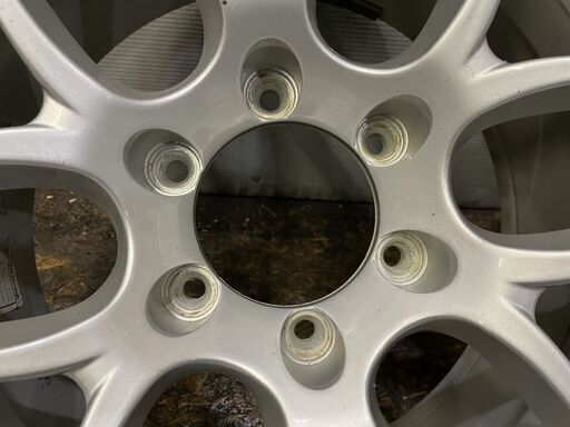 BRIDGESTONE製 NR979 社外アルミホイール 16インチ 8J6H139.7+0 4本セット ランクル80 プラド サーフ等　(VHM424) クレジットカード QRコード決済可能 BRIDGESTONE製 NR979 社外アルミホイール 16インチ 8J6H139.7+0 4本