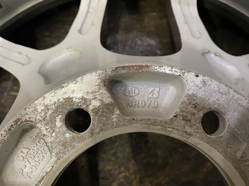 BRIDGESTONE製 NR979 社外アルミホイール 16インチ 8J6H139.7+0 4本セット ランクル80 プラド サーフ等　(VHM424) クレジットカード QRコード決済可能 BRIDGESTONE製 NR979 社外アルミホイール 16インチ 8J6H139.7+0 4本